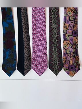 5 -Vintage BUCCELLI Silk Men’s Neckties (NWOT) Beautiful Mix Of Designs (NOS)